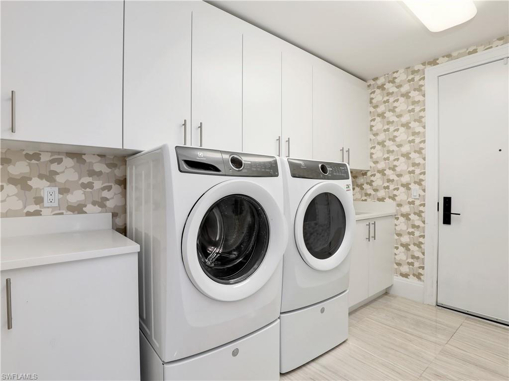 13665 Vanderbilt Dr 301 Property Photo 15