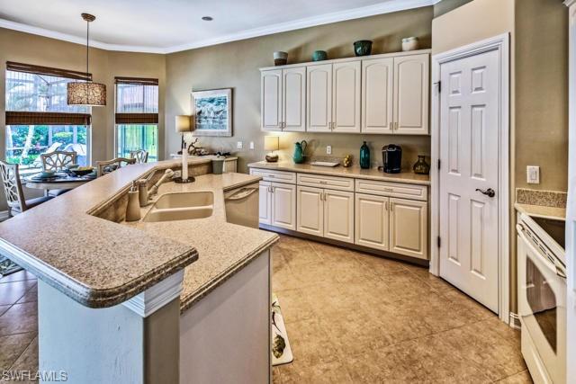 6971 Amen Corner Ct Property Photo 7