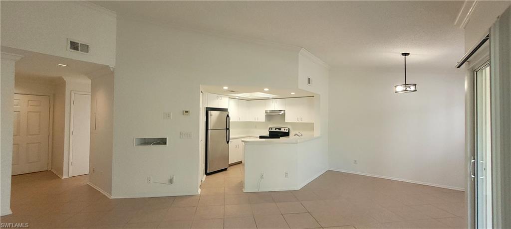 1390 Wildwood Lakes Blvd 8 Property Photo 16