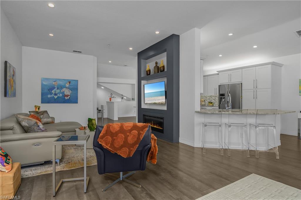 6867 Satinleaf Rd S 201 Property Photo 11