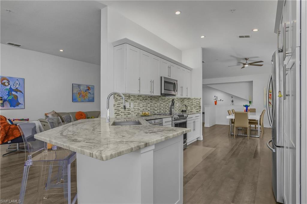 6867 Satinleaf Rd S 201 Property Photo 16