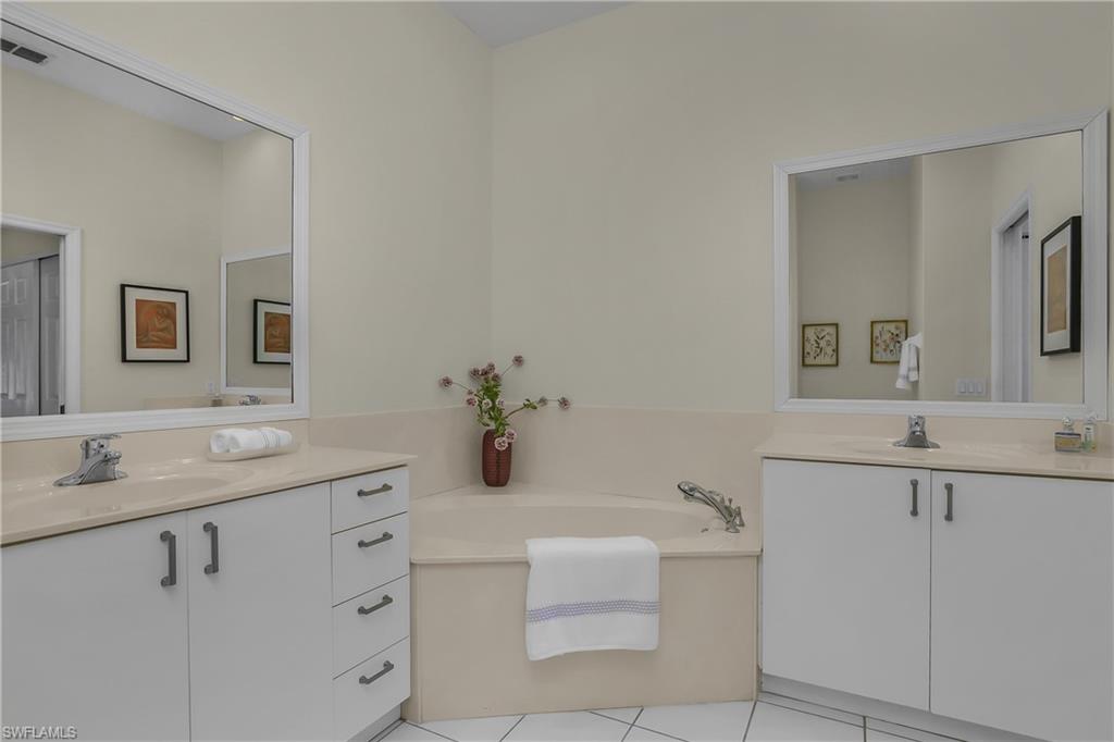 6867 Satinleaf Rd S 201 Property Photo 24
