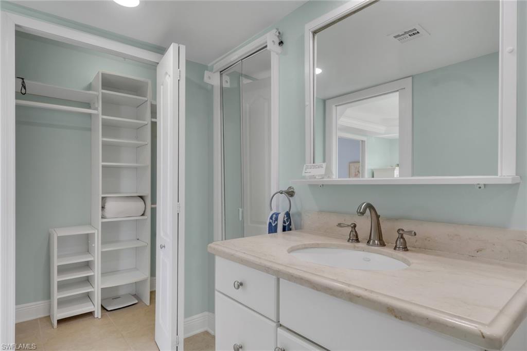 6672 Estero Blvd A711 Property Photo 24