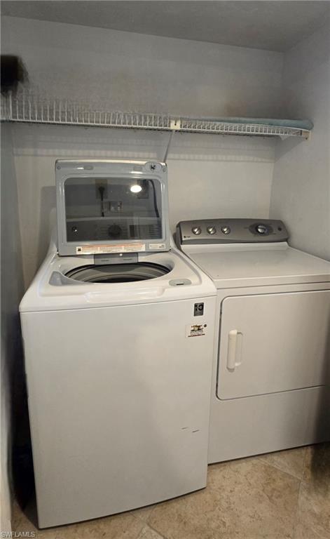933 Collier Ct C401 Property Photo 15