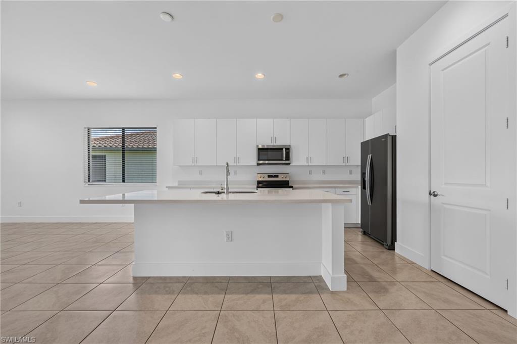 4993 Ofanto Ln Property Photo 7