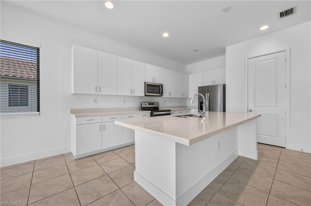 4993 Ofanto Ln Property Photo 8