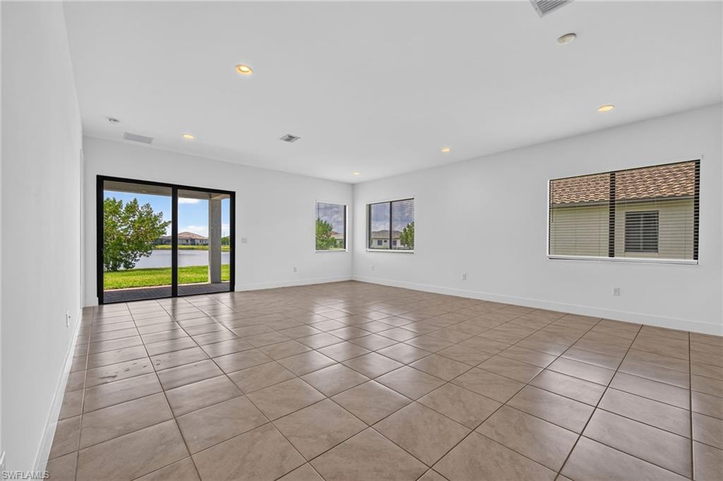 4993 Ofanto Ln Property Photo 10