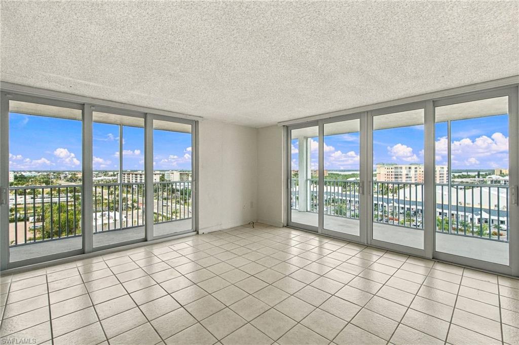 7148 Estero Blvd 823 Property Photo 10
