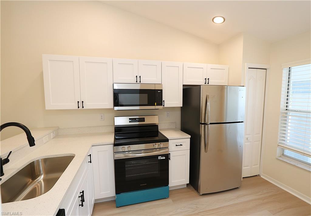 1042 Mainsail DR 822 Property Photo 1
