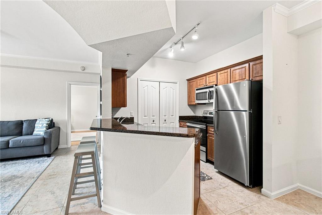 12990 Positano Cir 301 Property Photo 4