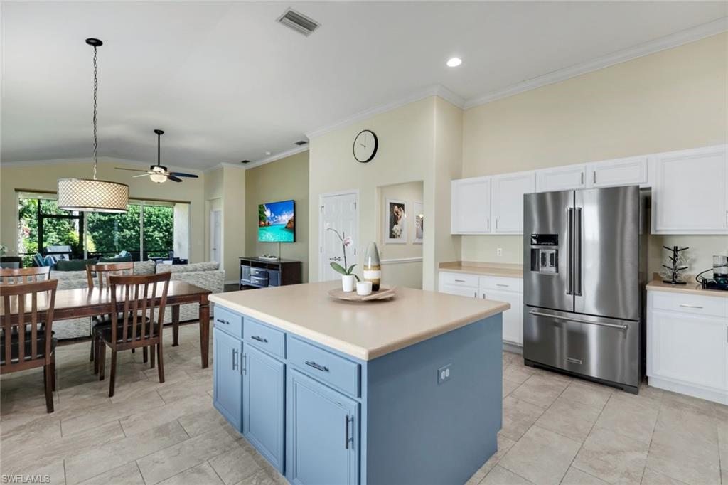 2095 Sagebrush Cir Property Photo 8