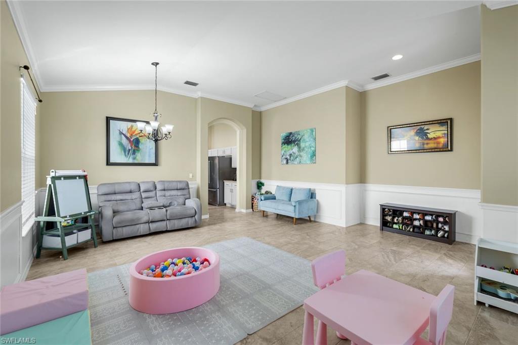 2095 Sagebrush Cir Property Photo 16