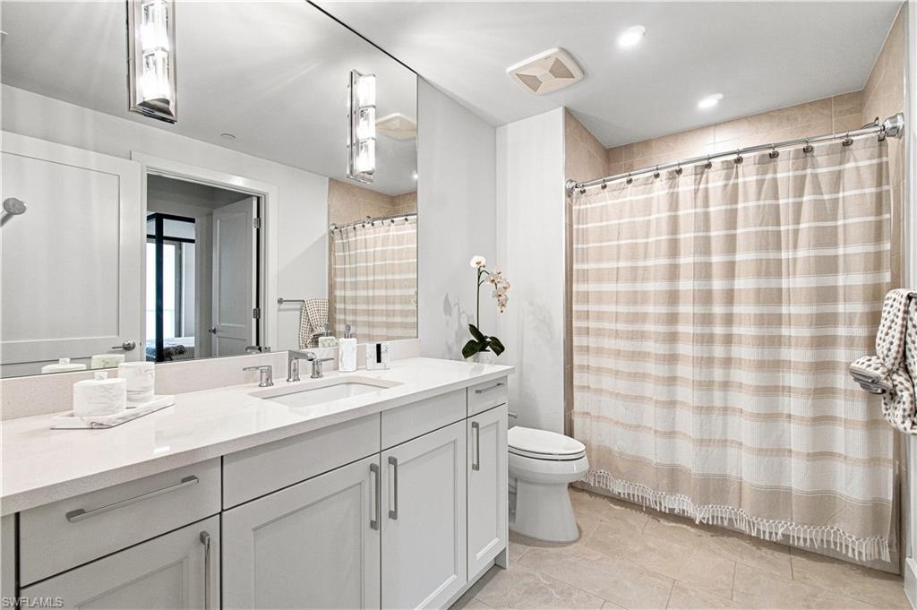 4142 Bay Beach Ln 705 Property Photo 20