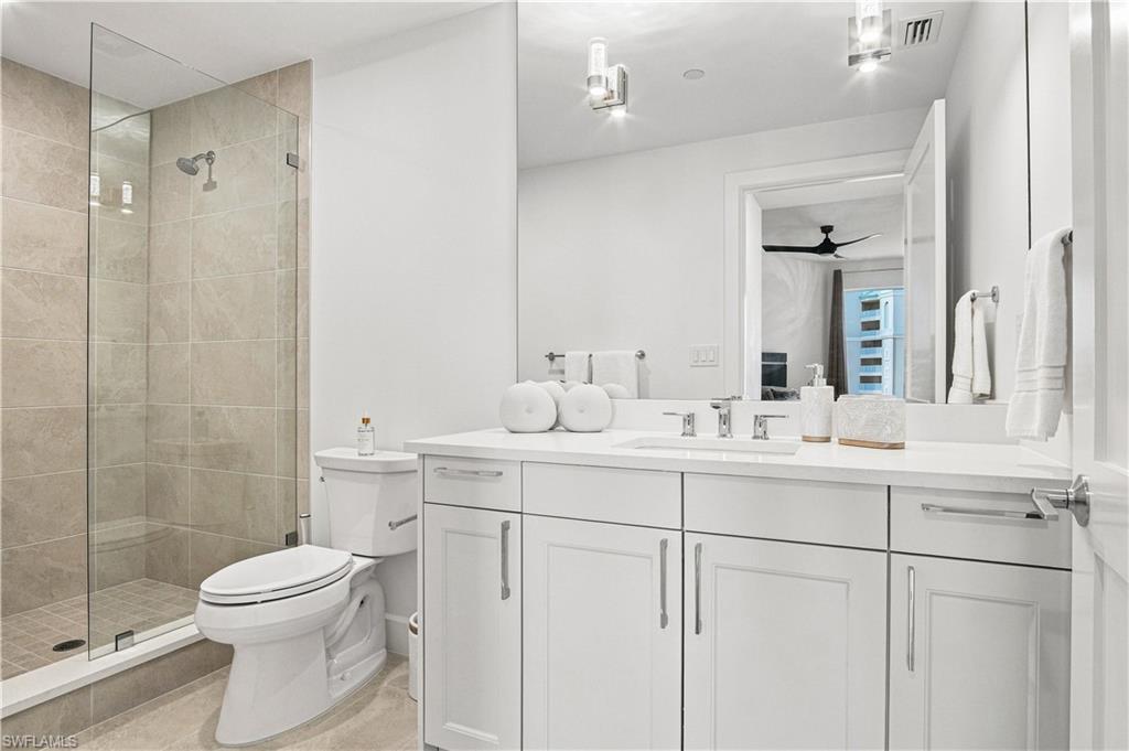 4142 Bay Beach Ln 705 Property Photo 23