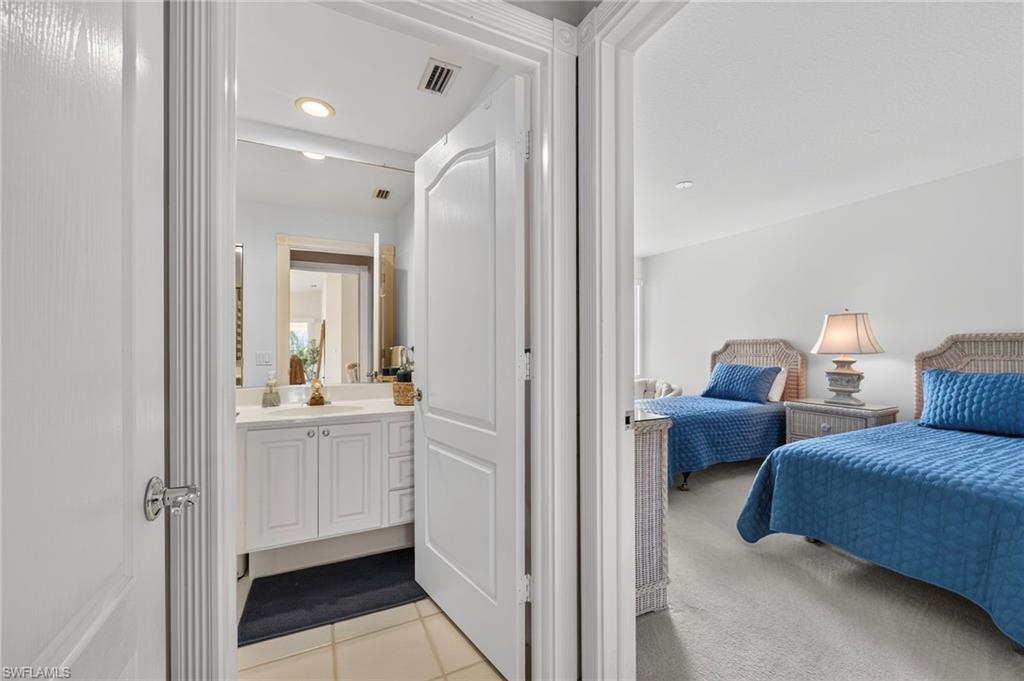 4079 Los Altos Ct E Property Photo 9