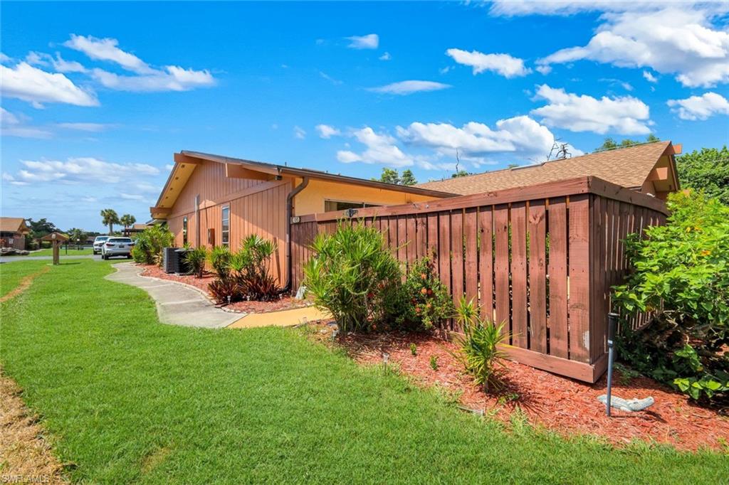 6346 Royal Woods Dr Property Photo 5