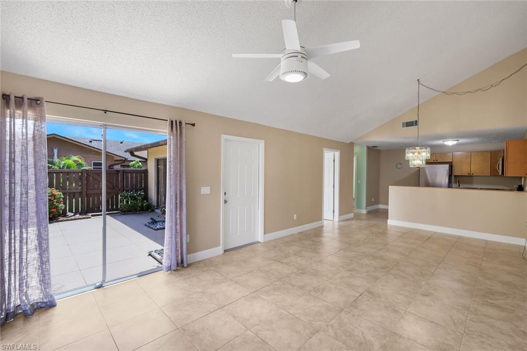 6346 Royal Woods Dr Property Photo 7