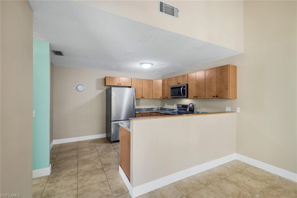 6346 Royal Woods Dr Property Photo 12