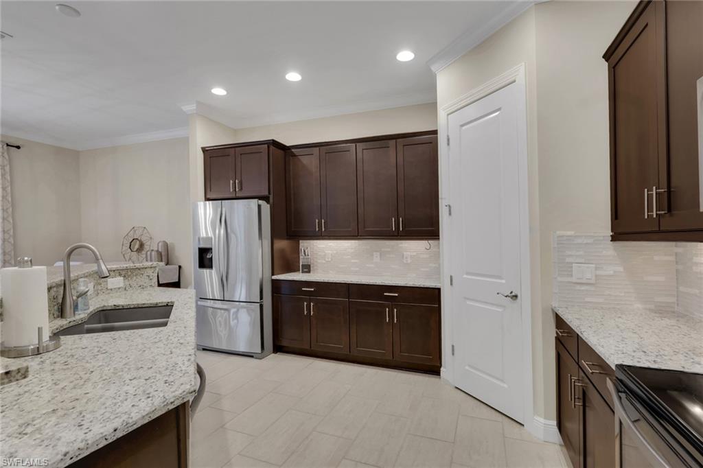 4456 Tamarind Way Property Photo 8
