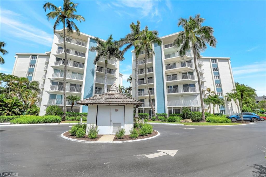 1300 Gulf Shore Blvd N 410 Property Photo 2