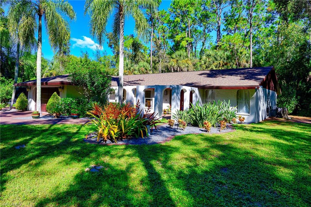 5675 Golden Oaks Ln Property Photo 4