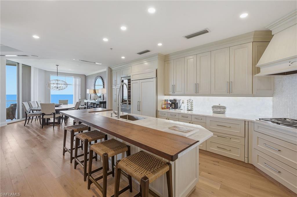 940 Cape Marco Dr 603 Property Photo 11
