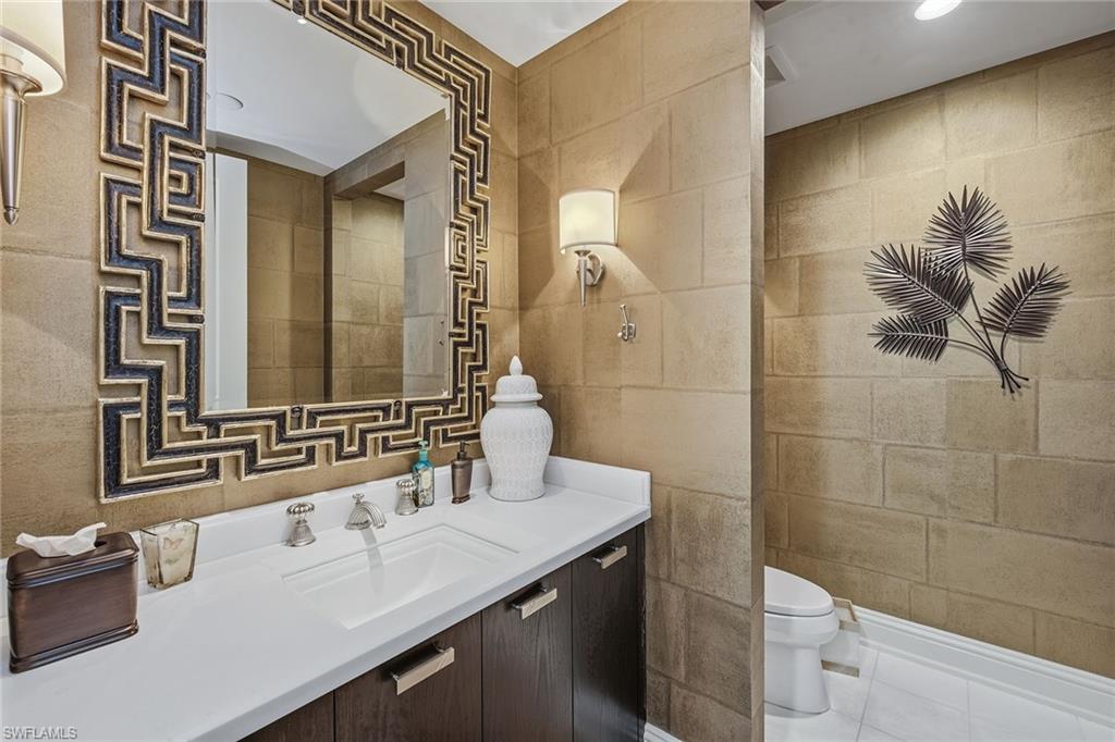 940 Cape Marco Dr 603 Property Photo 26