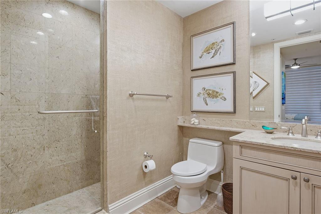 940 Cape Marco Dr 603 Property Photo 27