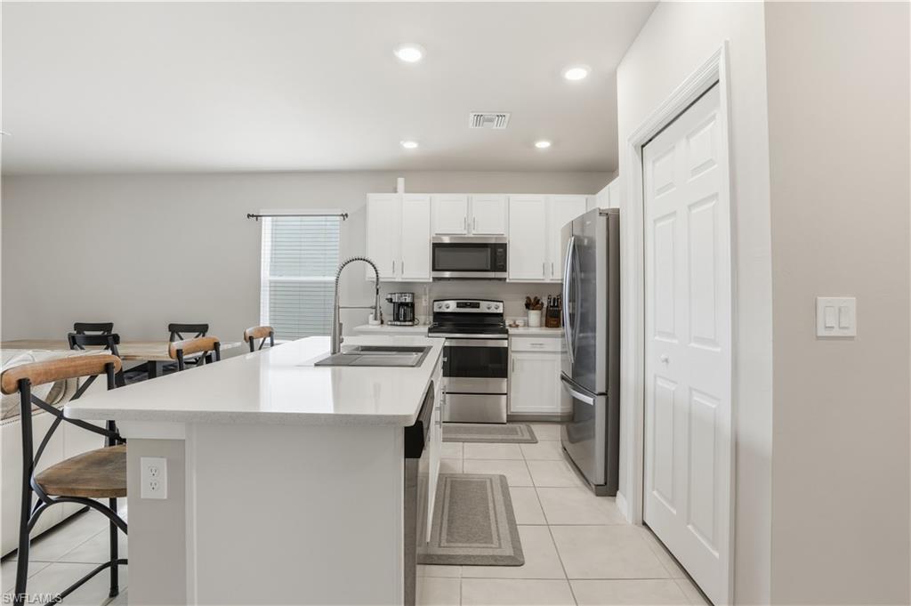 15054 Wildflower Cir Property Photo 4
