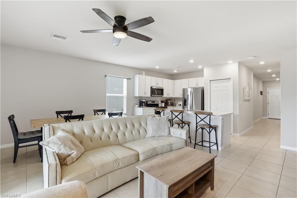 15054 Wildflower Cir Property Photo 6