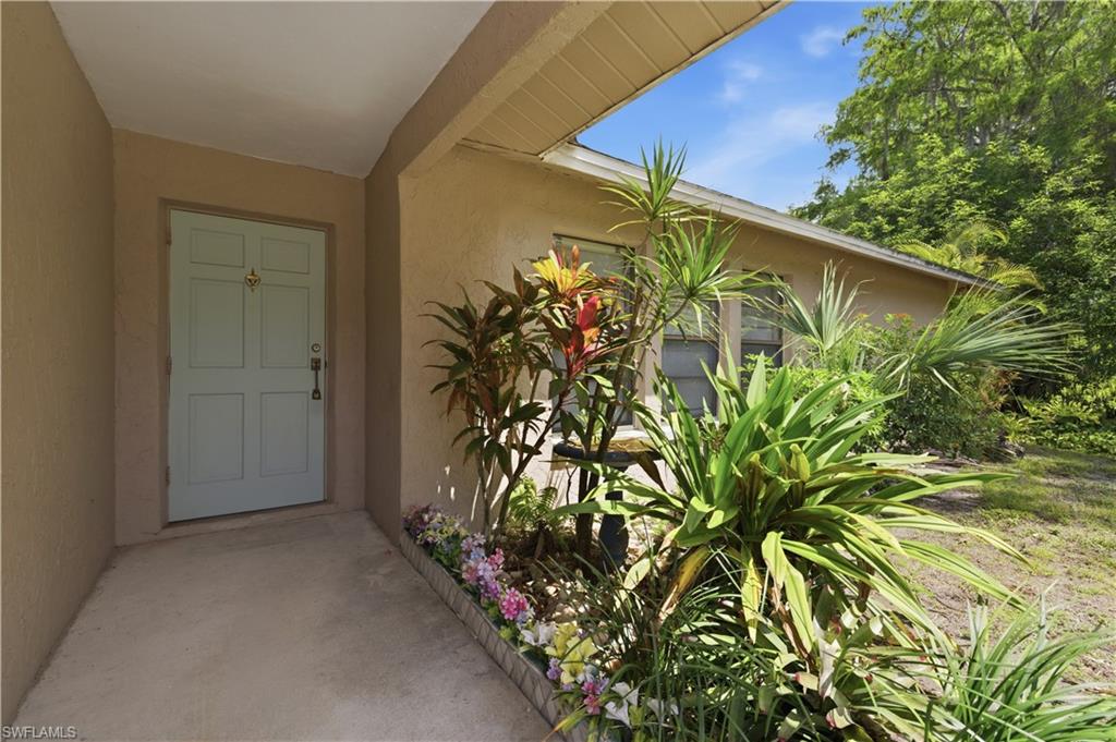 5681 Bur Oaks Ln Property Photo 10