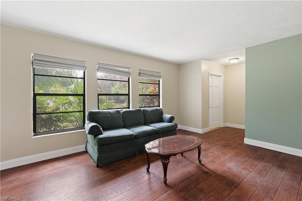 5681 Bur Oaks Ln Property Photo 12