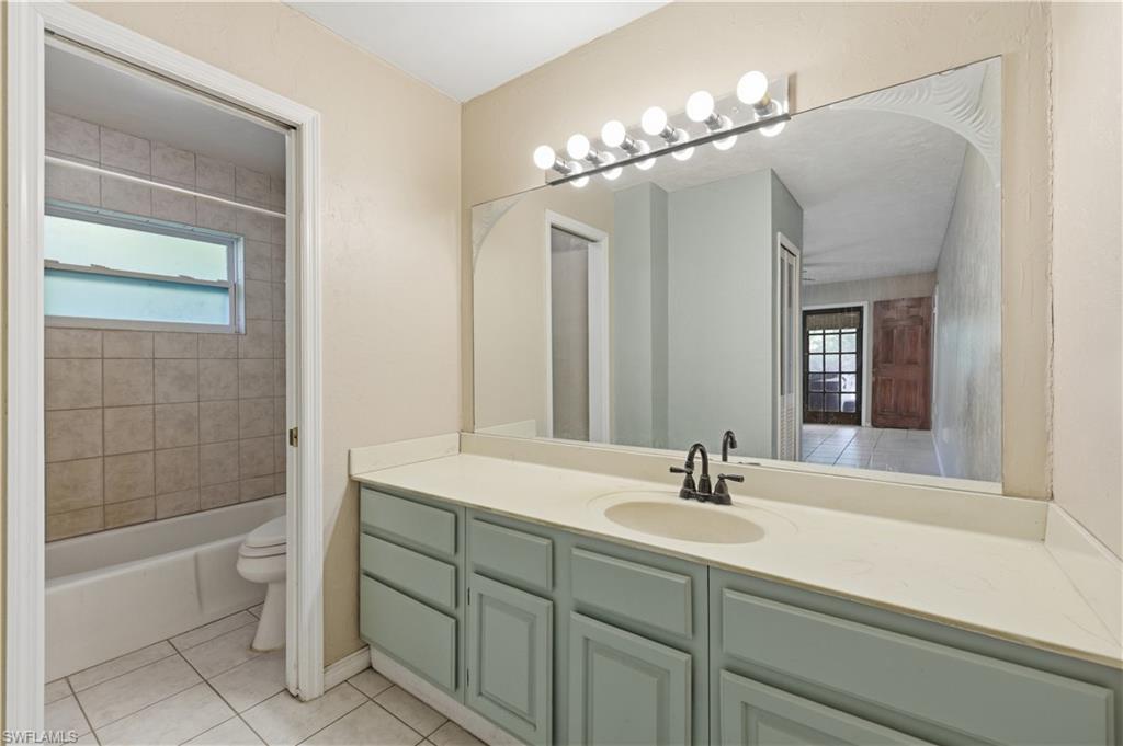 5681 Bur Oaks Ln Property Photo 16