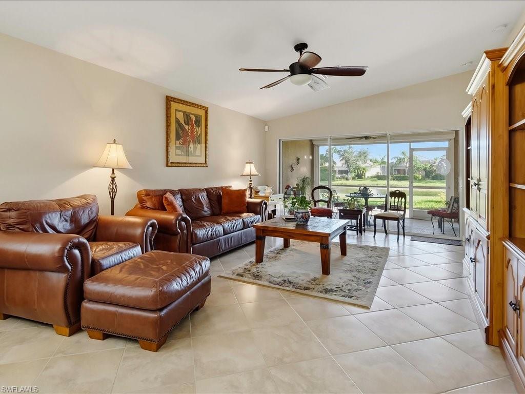 8647 Genova Ct Property Photo 7