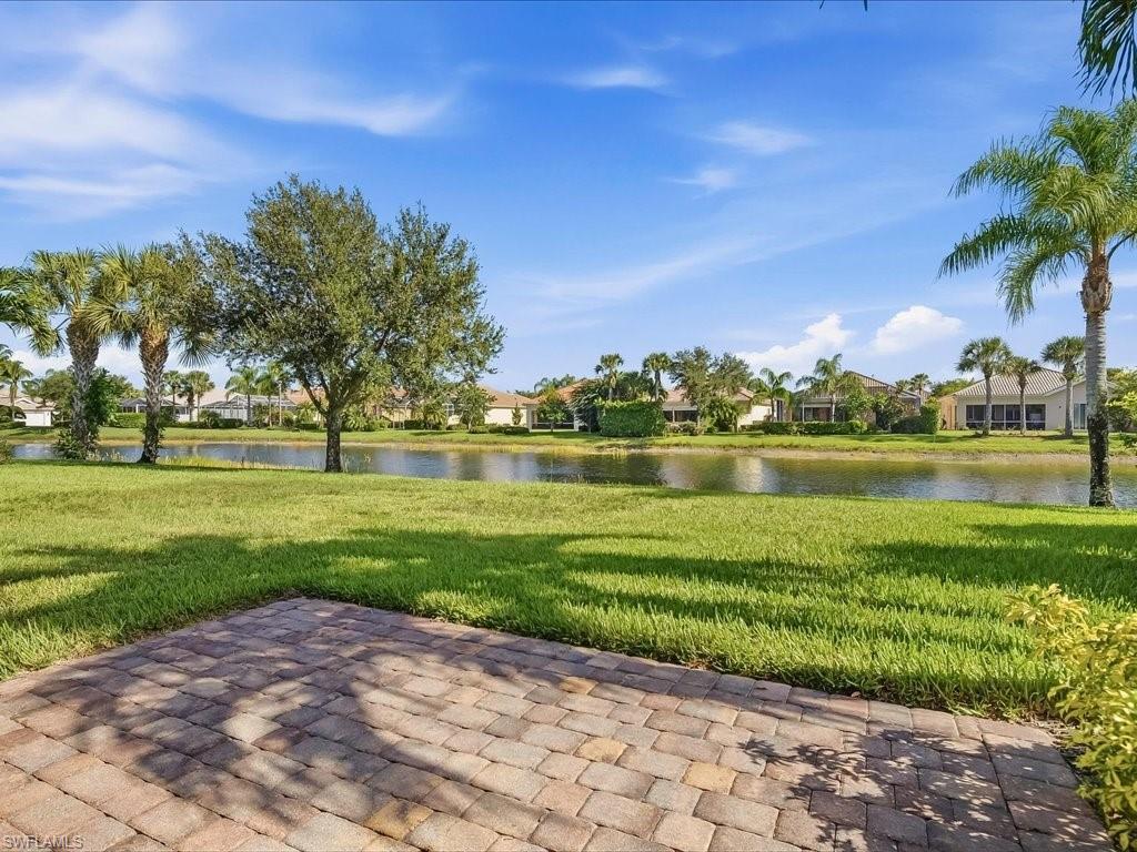 8647 Genova Ct Property Photo 13