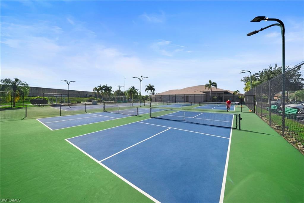 10720 San Tropez Cir Property Photo 42