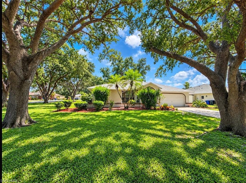 18895 Cypress View Dr Property Photo 2