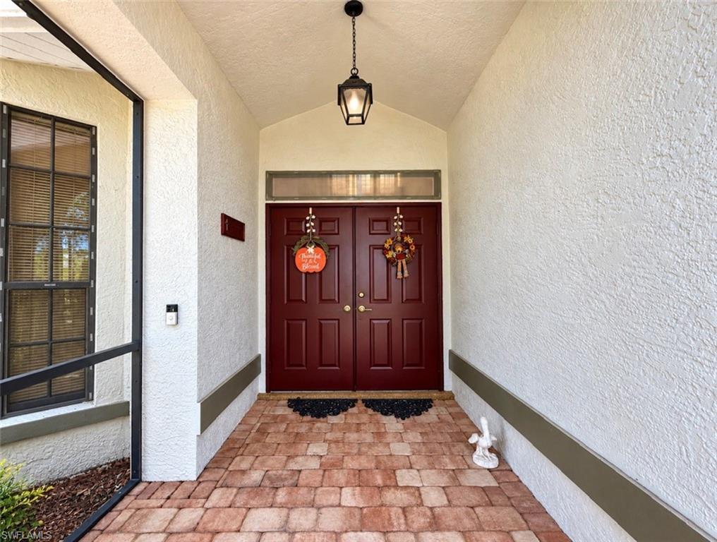 18895 Cypress View Dr Property Photo 3