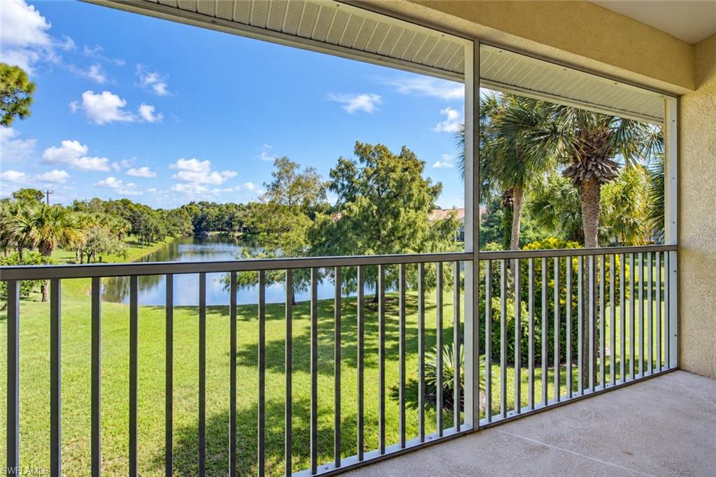 475 Robin Hood Cir 202 Property Photo 2