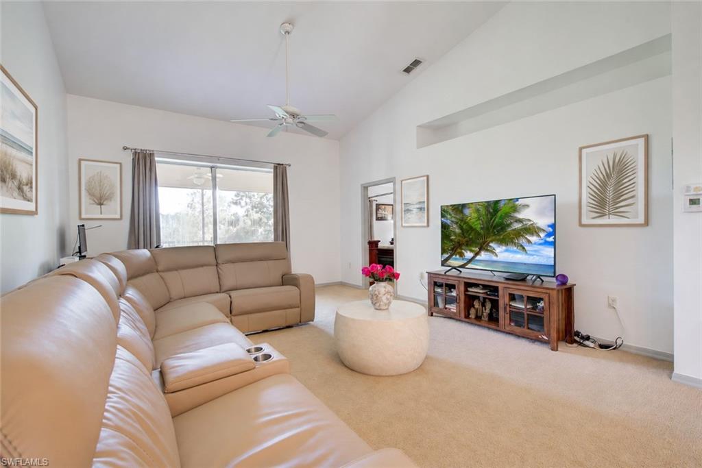 475 Robin Hood Cir 202 Property Photo 6