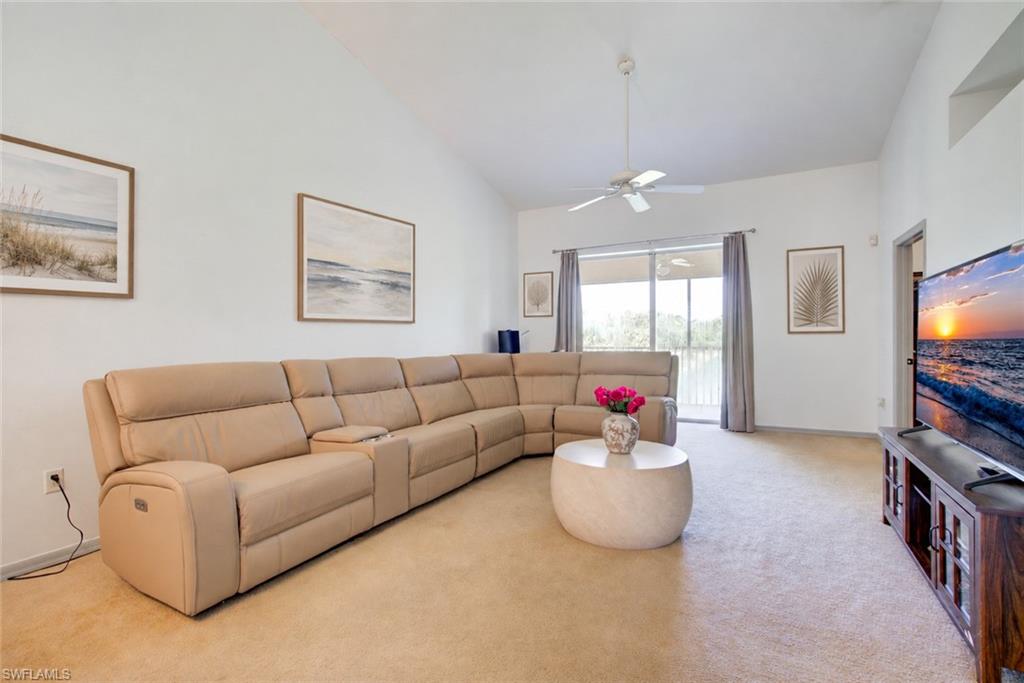 475 Robin Hood Cir 202 Property Photo 13