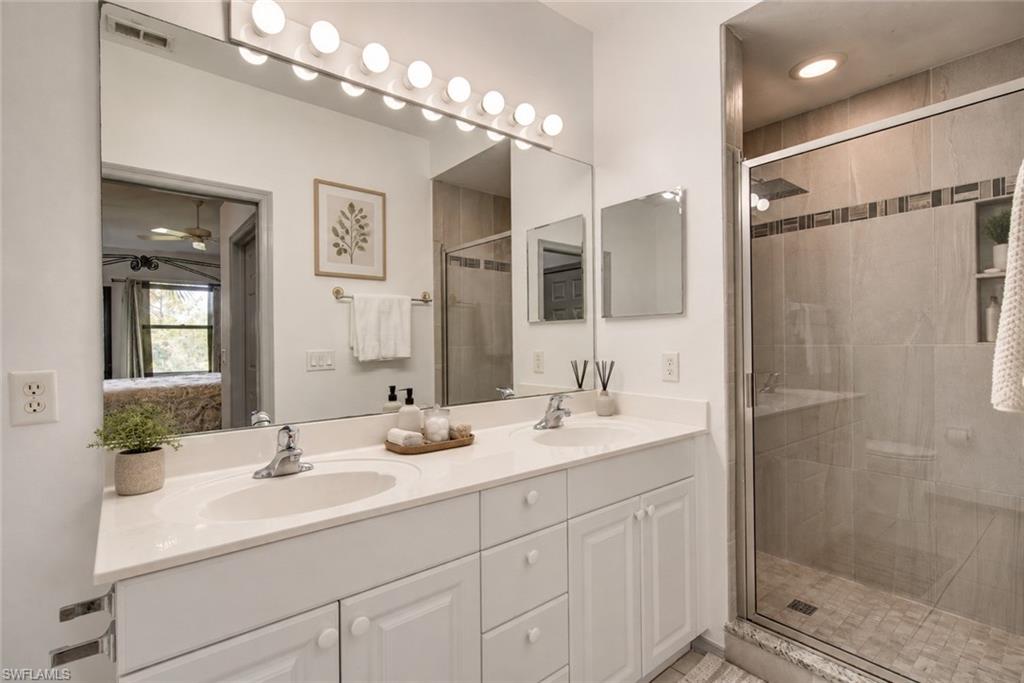 475 Robin Hood Cir 202 Property Photo 19