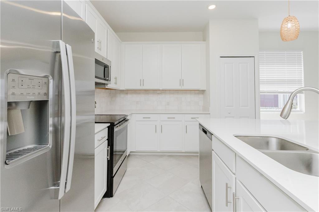 5629 Double Eagle Cir 4231 Property Photo 1