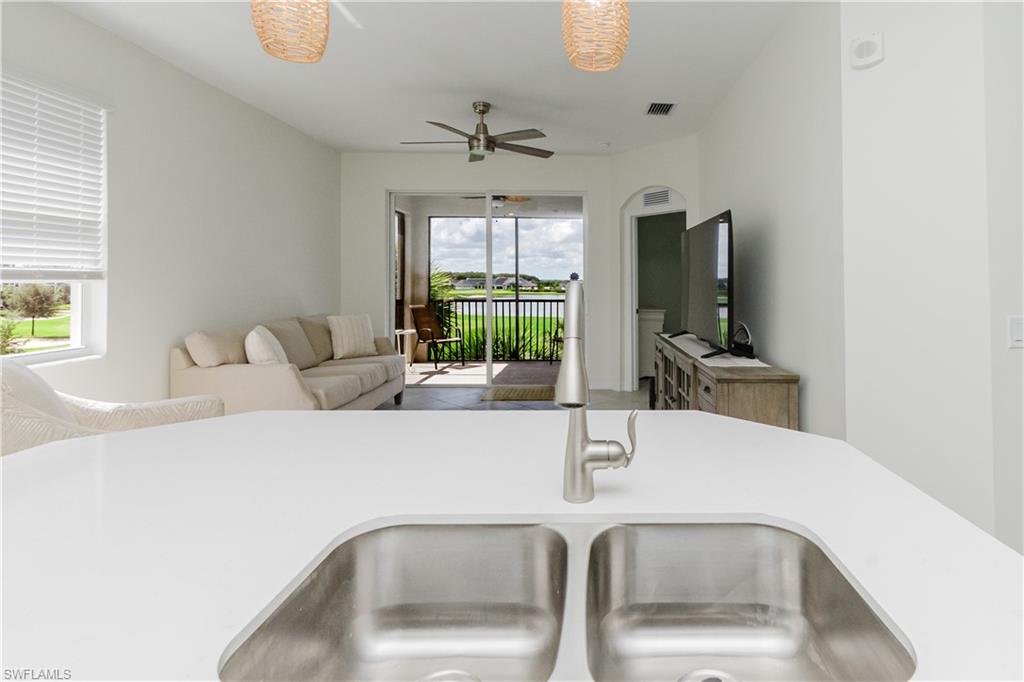 5629 Double Eagle Cir 4231 Property Photo 3