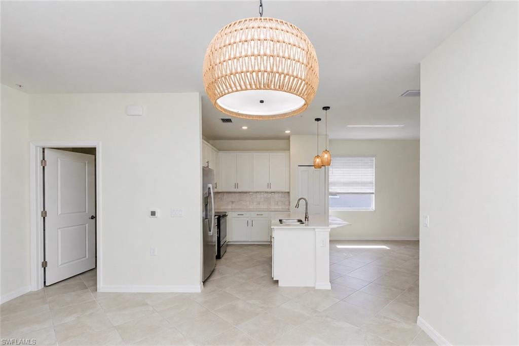 5629 Double Eagle Cir 4231 Property Photo 4