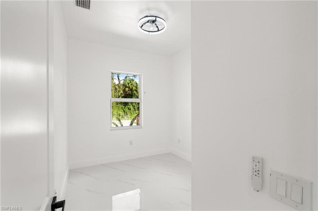 936 Anthony St E Property Photo 15