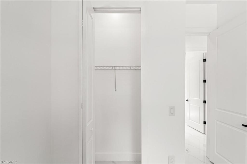 936 Anthony St E Property Photo 16