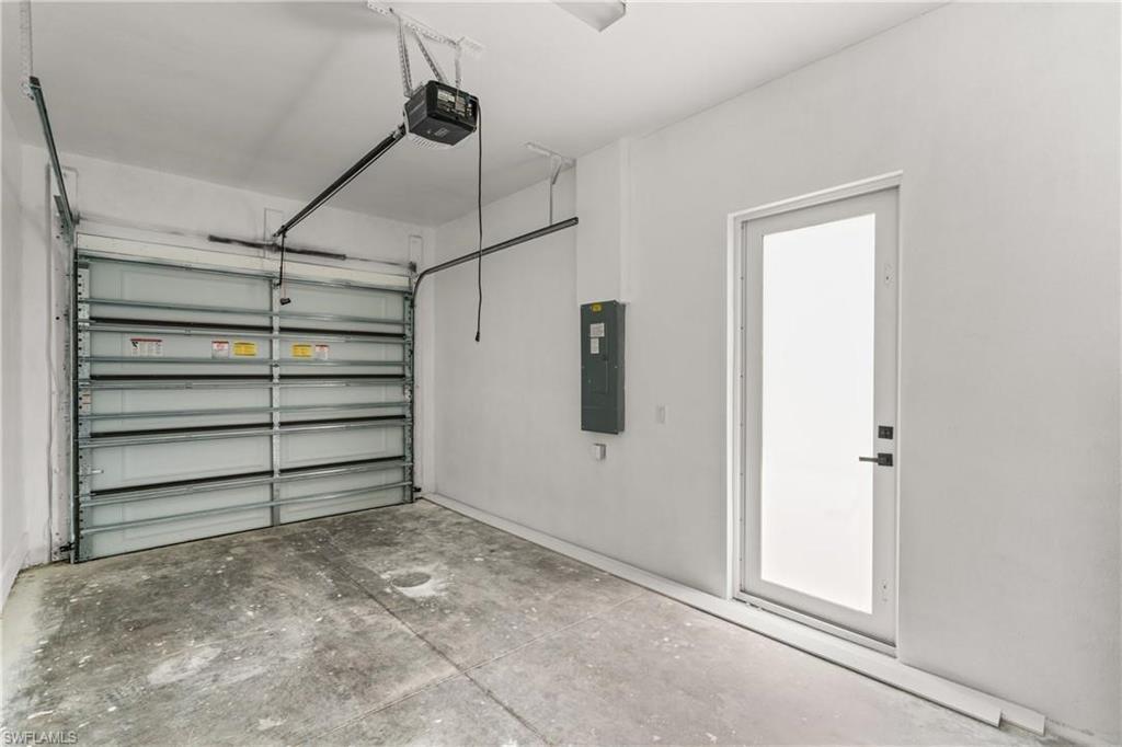 936 Anthony St E Property Photo 18