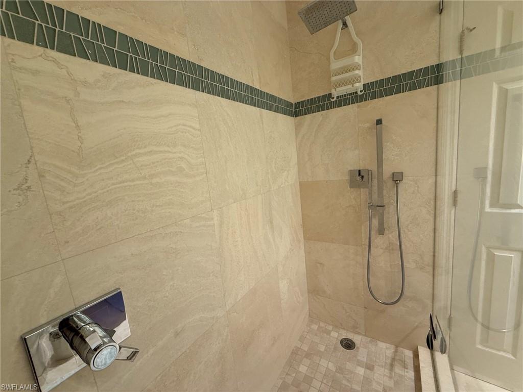 2503 Citrus Lake Dr 105 Property Photo 9
