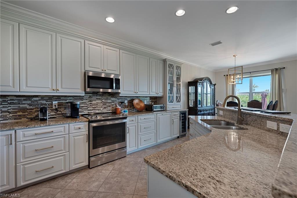 8681 Banyan Bay Blvd Property Photo 9